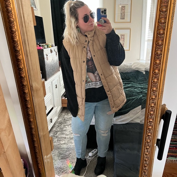 Meet Your Posher @mryseas - Picture 13 of 16